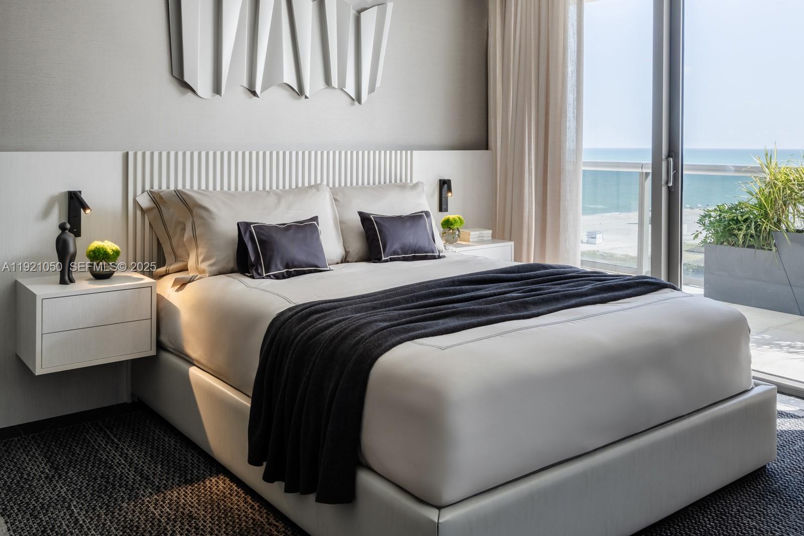 5875 Collins Ave #902 Miami Beach, FL 33140