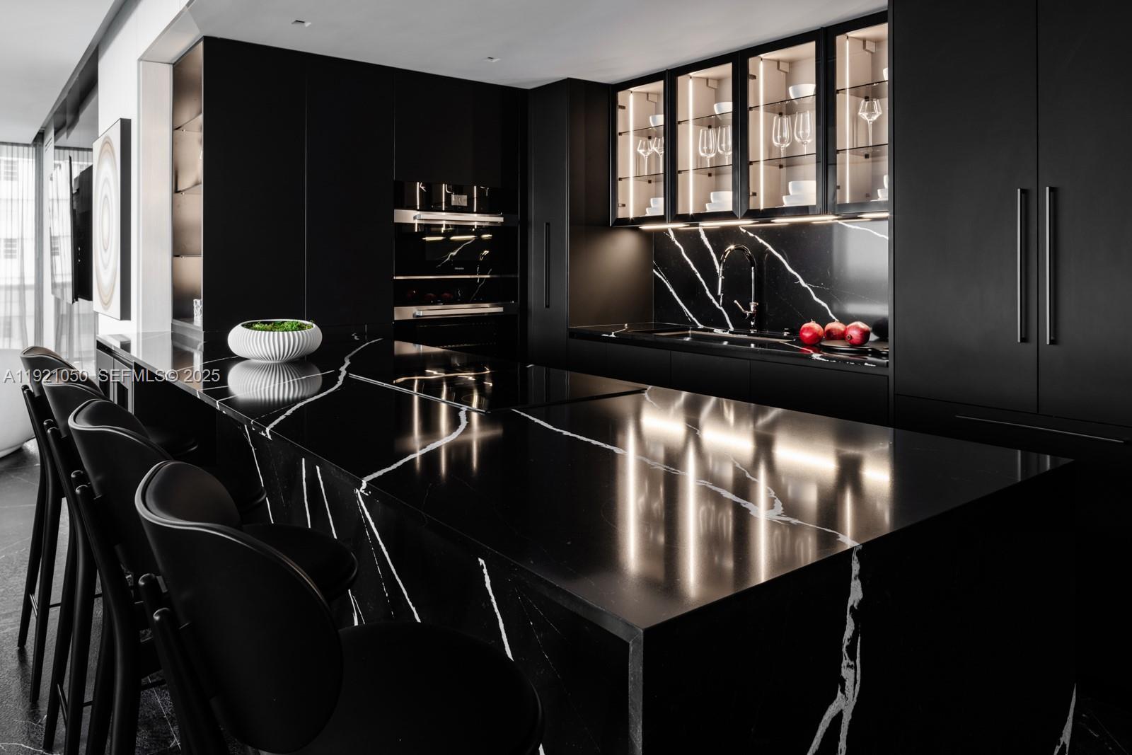 5875 Collins Ave #902 Miami Beach, FL 33140