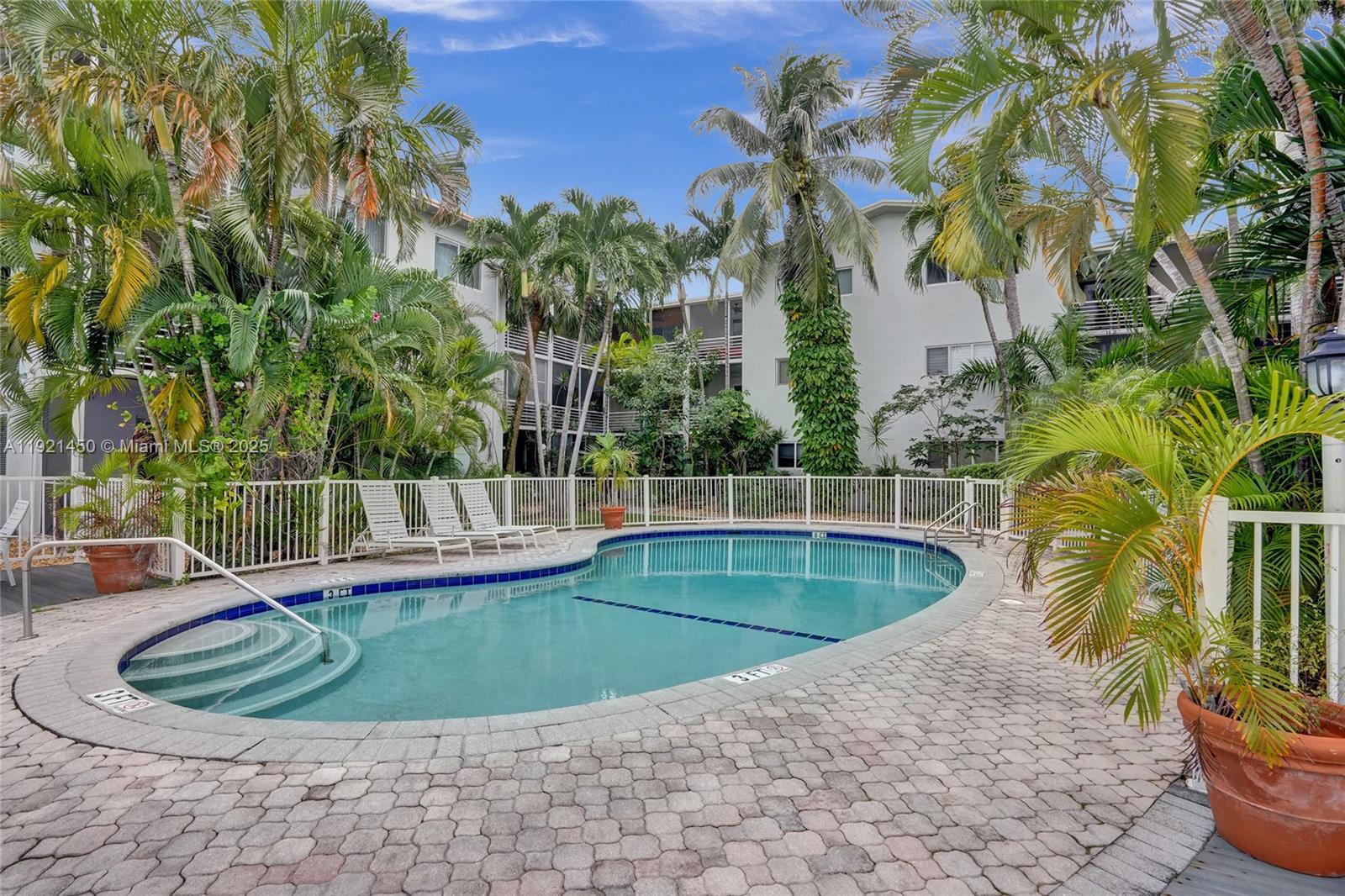 1535 SE 15th St #208 Fort Lauderdale, FL 33316