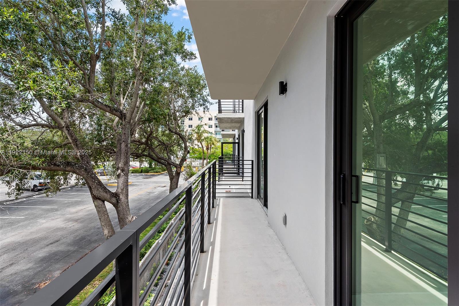 637 NE 4th Ave Fort Lauderdale, FL 33304