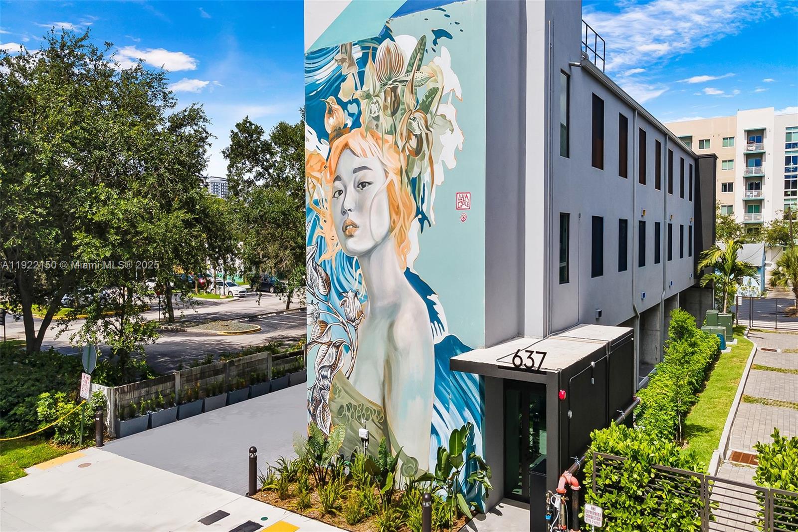 637 NE 4th Ave Fort Lauderdale, FL 33304