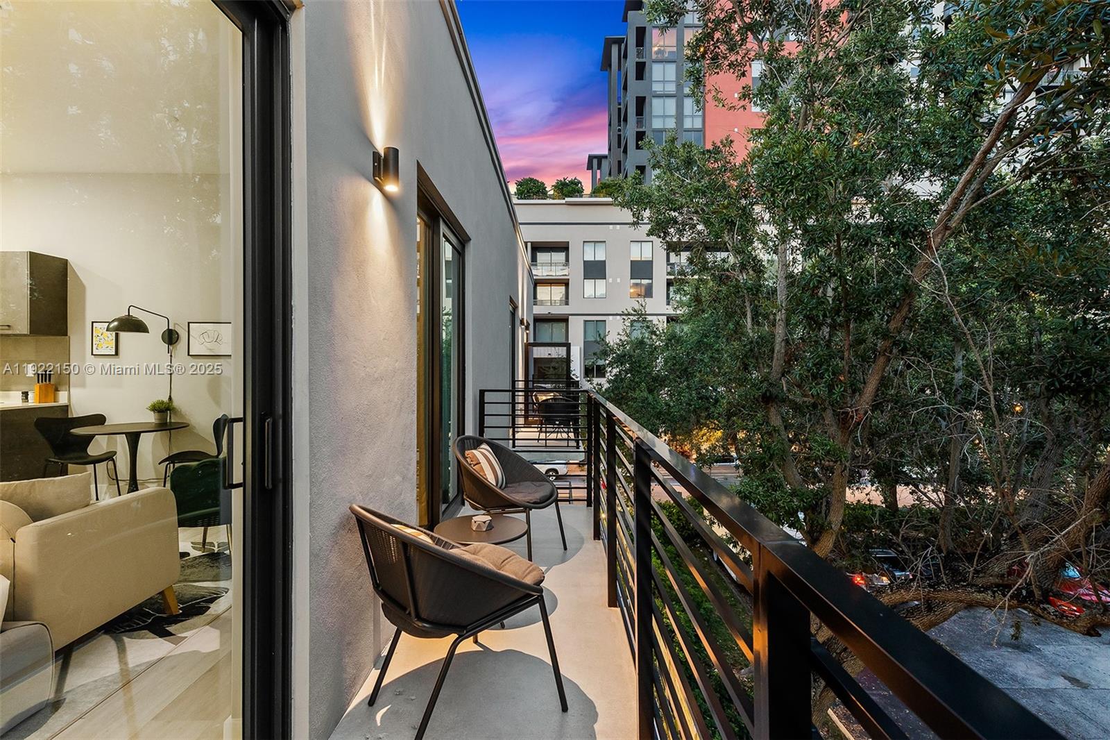 637 NE 4th Ave Fort Lauderdale, FL 33304