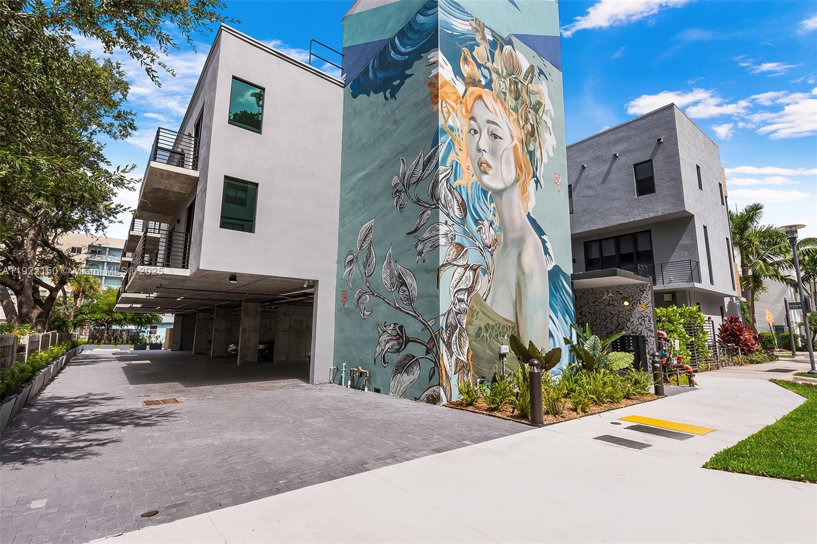 637 NE 4th Ave Fort Lauderdale, FL 33304