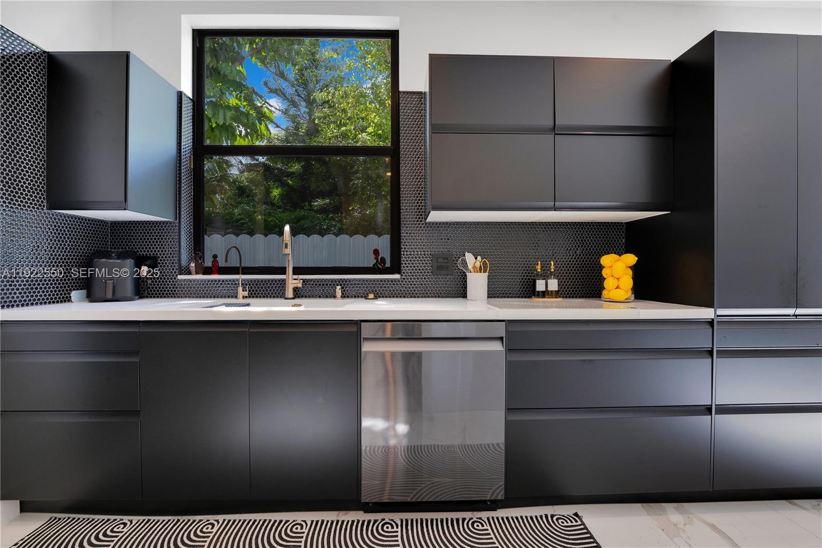 2320 SW 14th St Miami, FL 33145