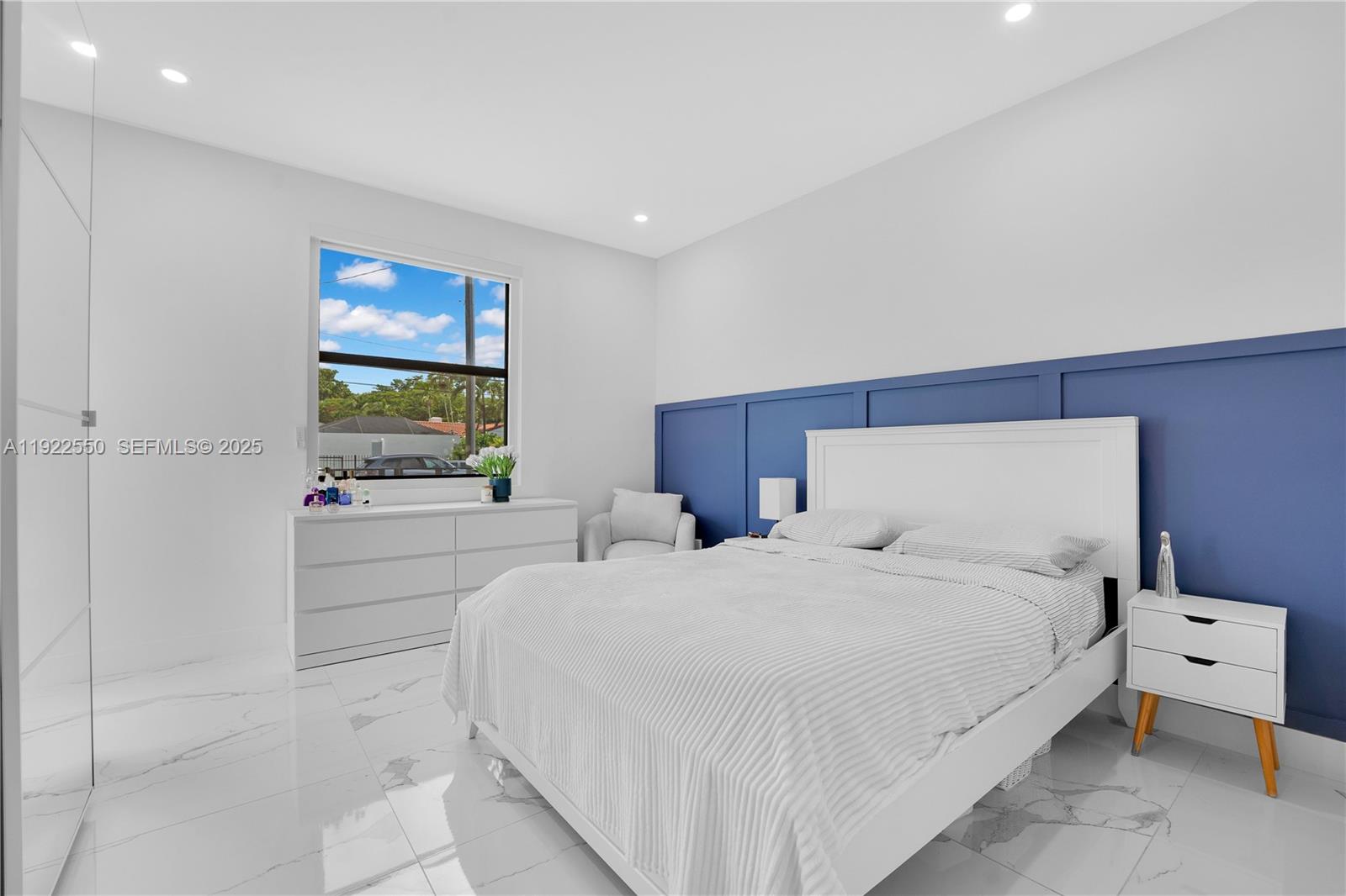 2320 SW 14th St Miami, FL 33145