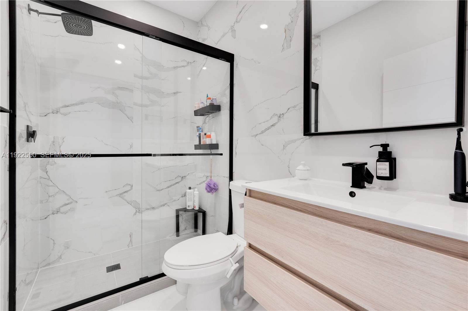 2320 SW 14th St Miami, FL 33145