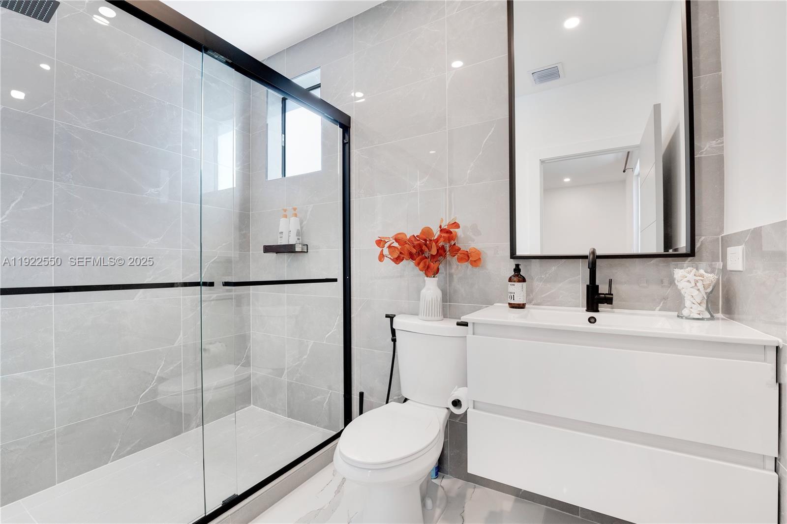 2320 SW 14th St Miami, FL 33145