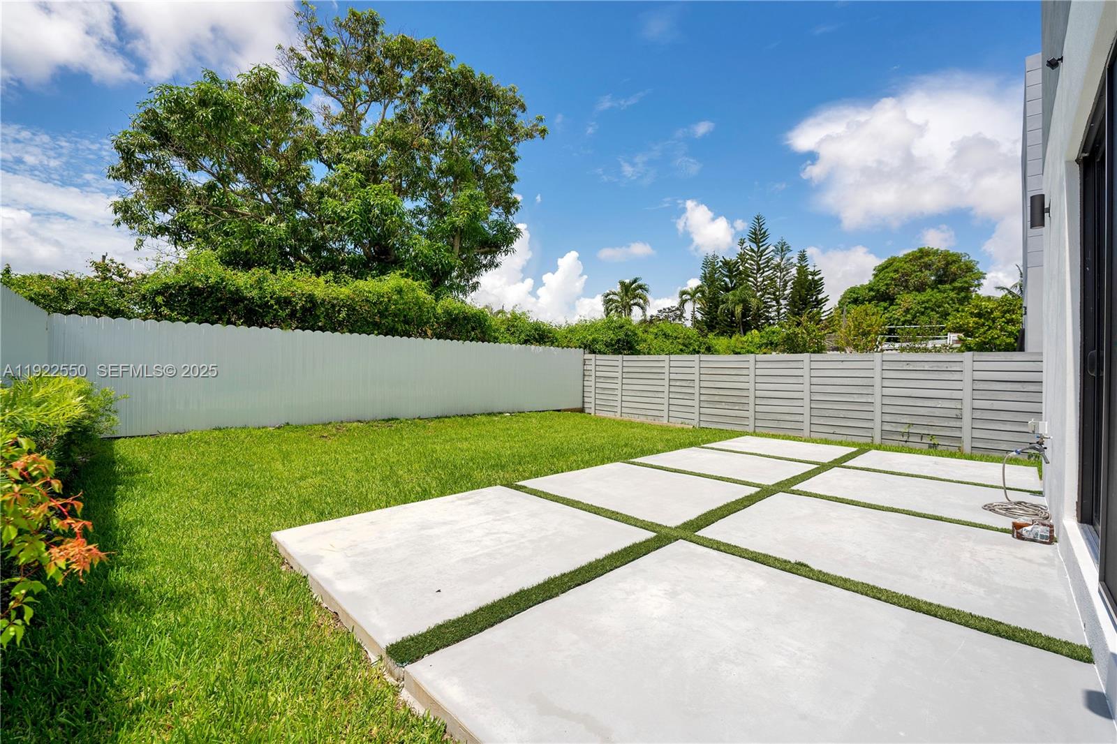 2320 SW 14th St Miami, FL 33145