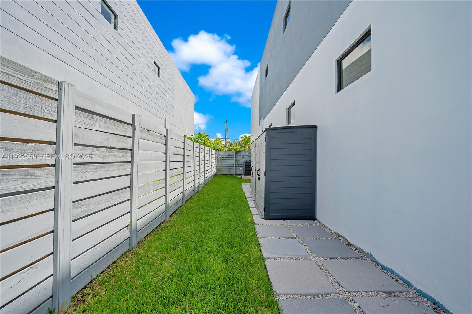 2320 SW 14th St Miami, FL 33145