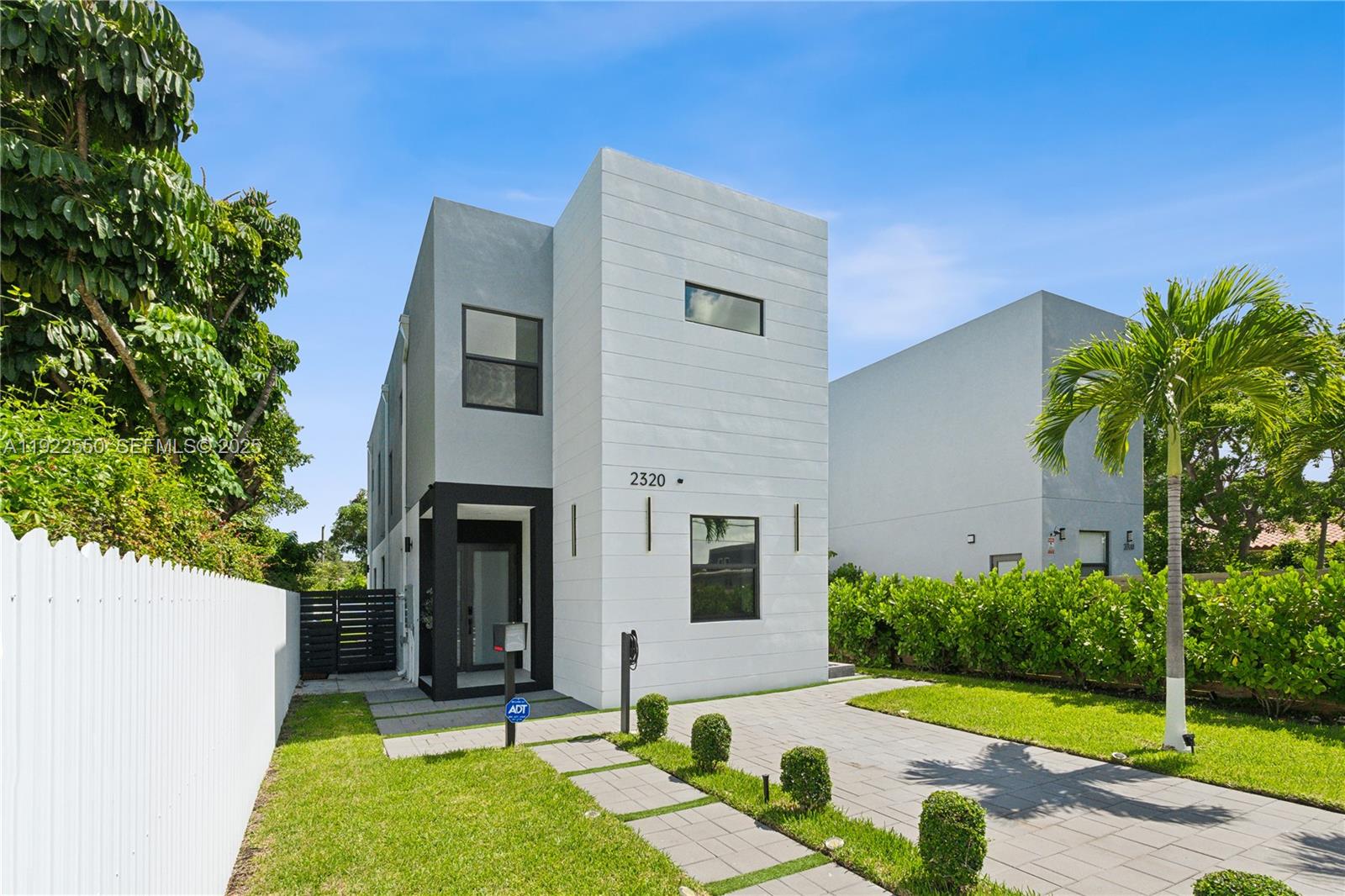 2320 SW 14th St Miami, FL 33145