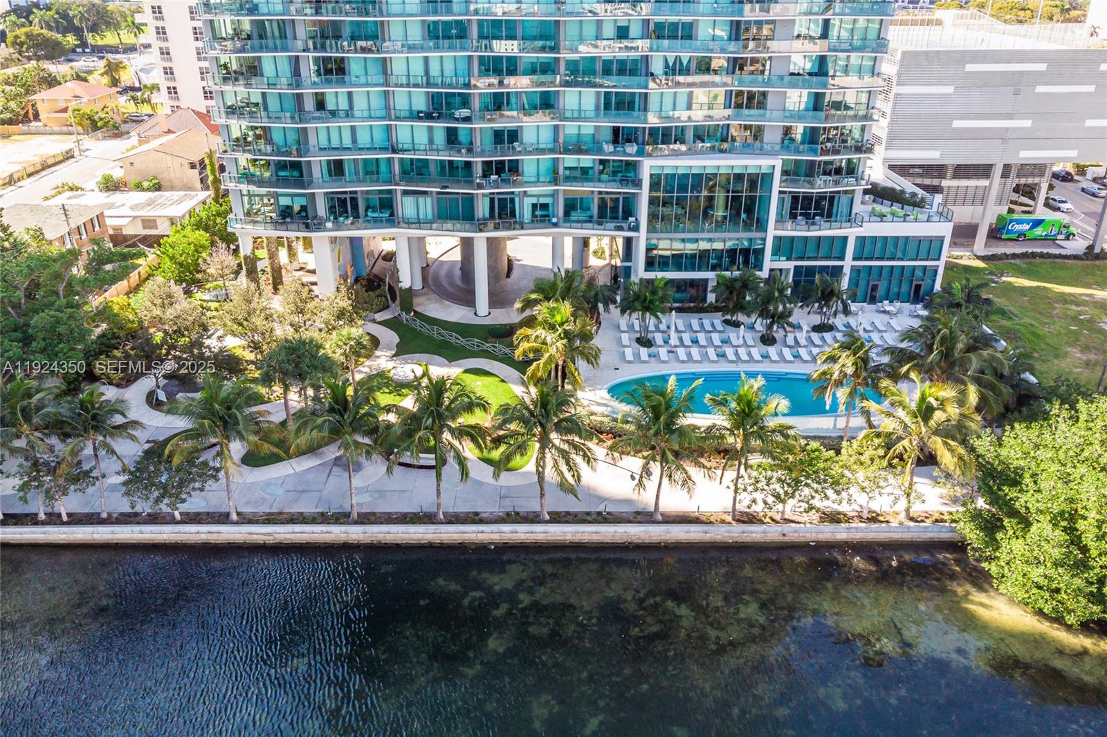 460 NE 28th St #3601 Miami, FL 33137