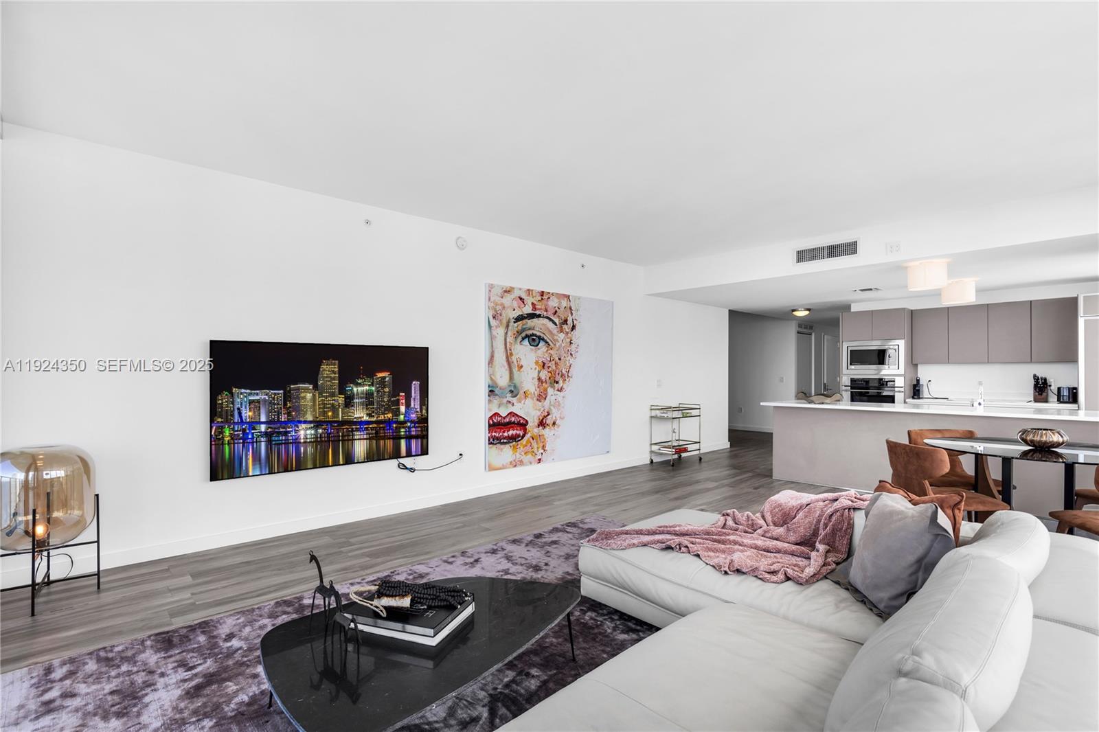 460 NE 28th St #3601 Miami, FL 33137