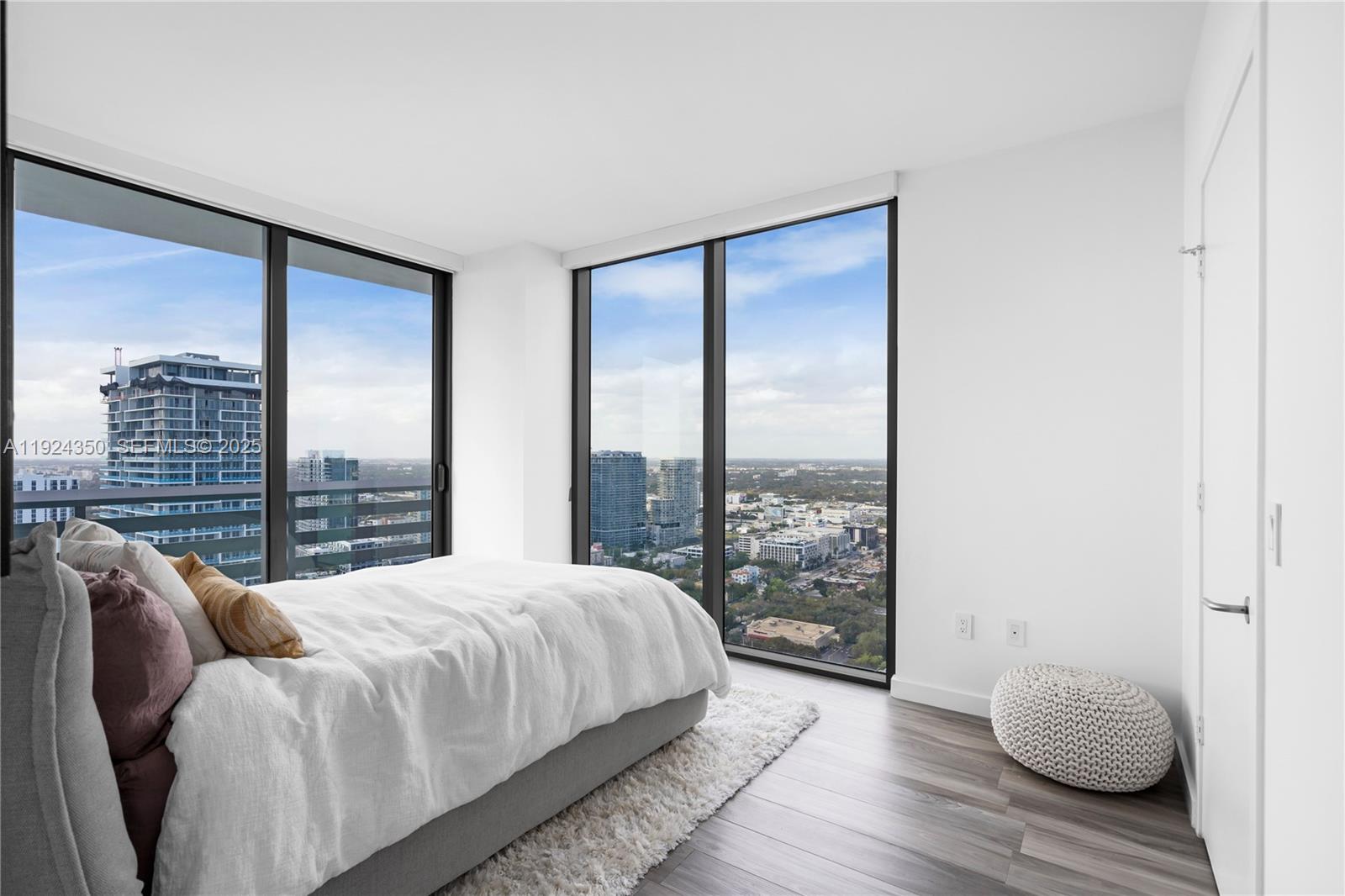 460 NE 28th St #3601 Miami, FL 33137