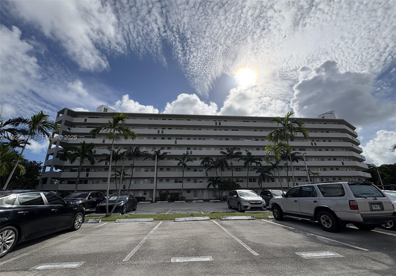 1750 NE 191st St #829-4