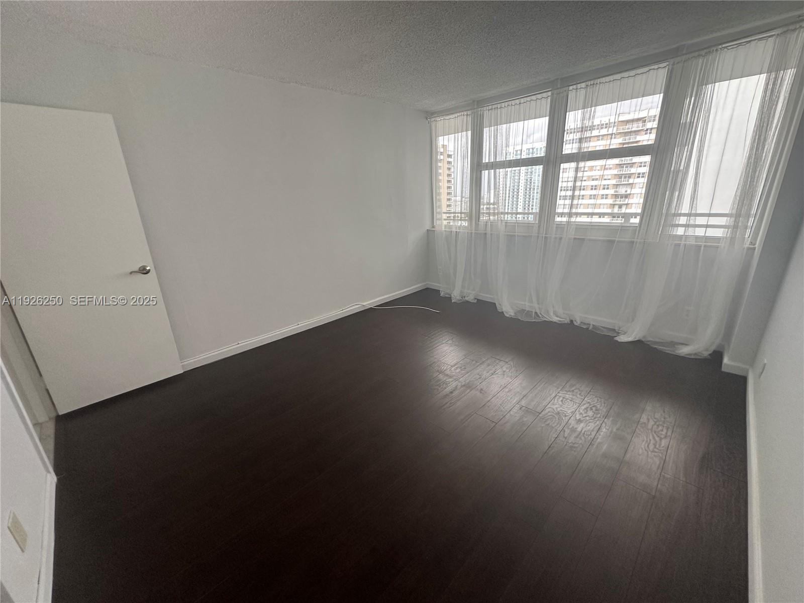 2030 S Ocean Dr #1705 Hallandale Beach, FL 33009