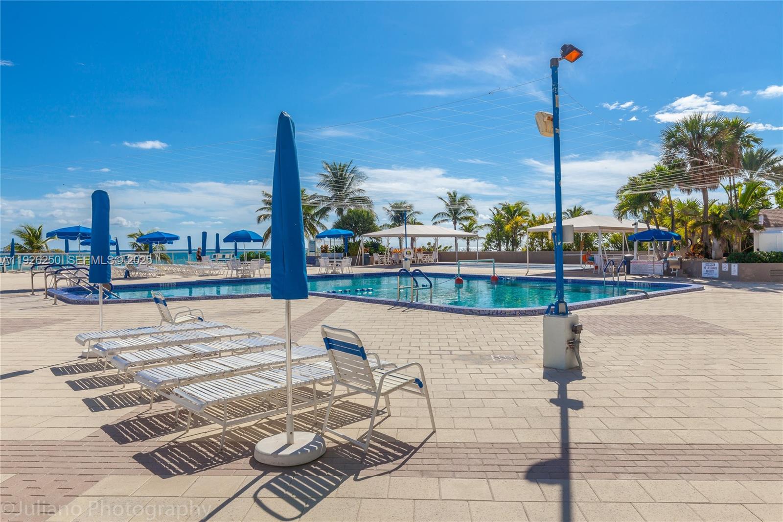 2030 S Ocean Dr #1705 Hallandale Beach, FL 33009