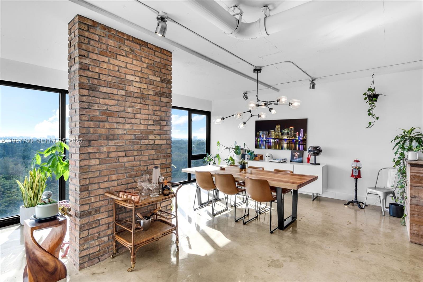 5701 Biscayne Blvd #PH-9 Miami, FL 33137