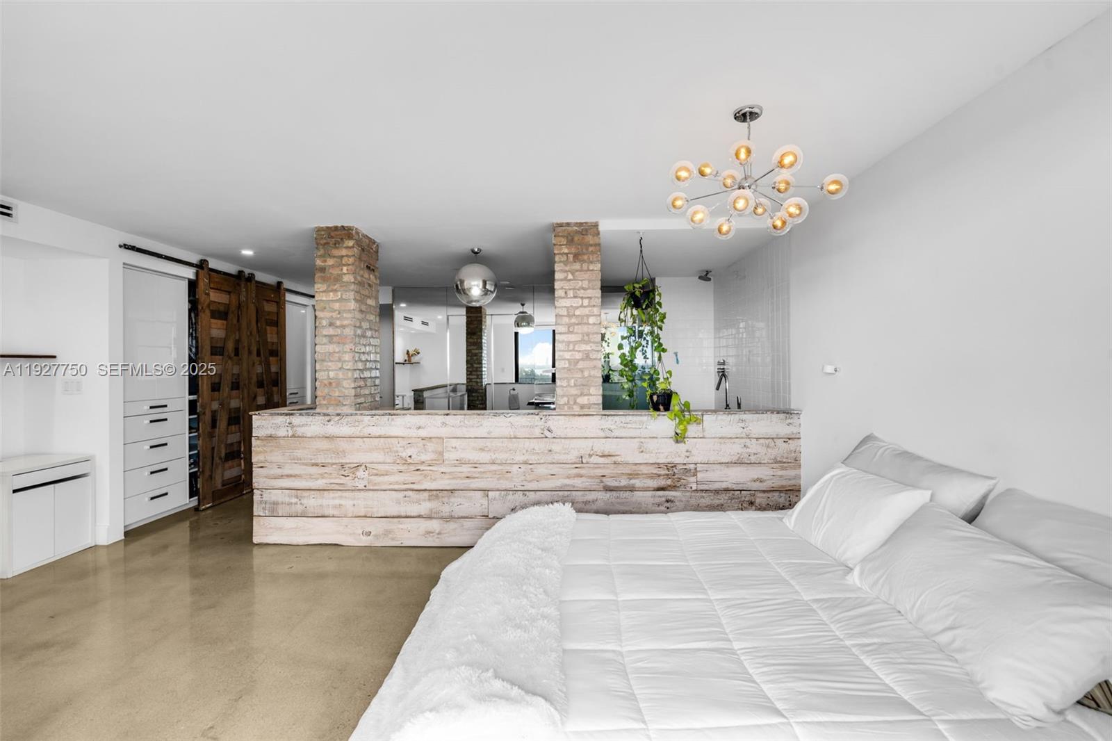 5701 Biscayne Blvd #PH-9 Miami, FL 33137