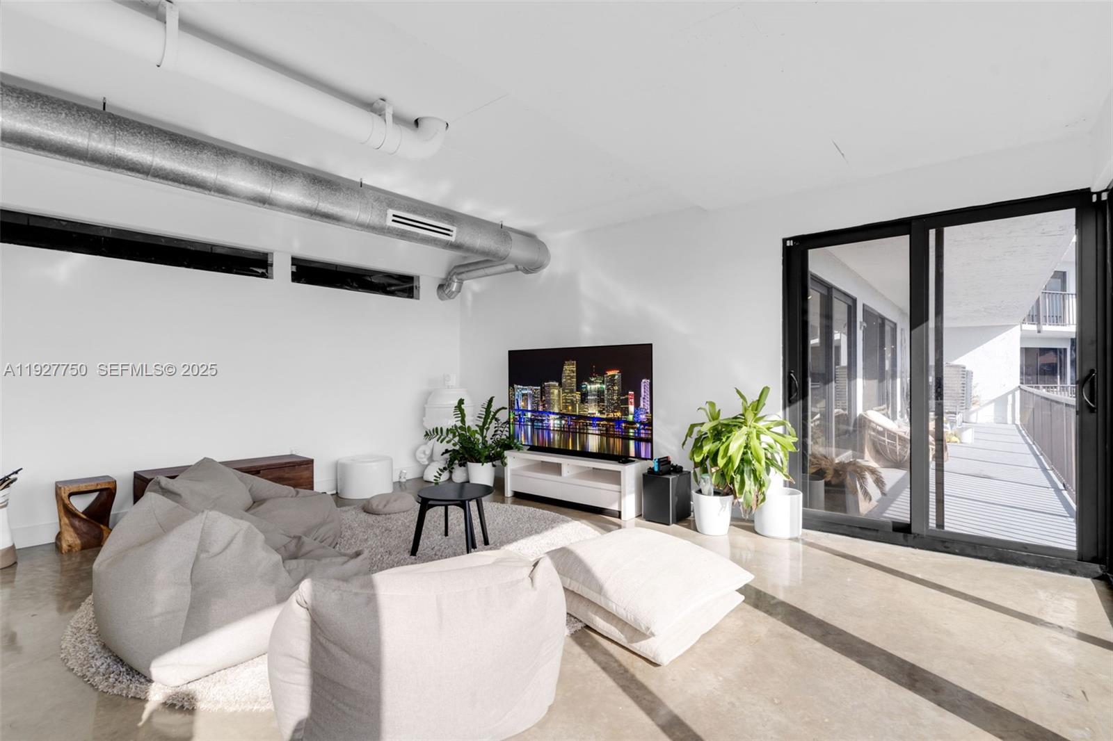 5701 Biscayne Blvd #PH-9 Miami, FL 33137