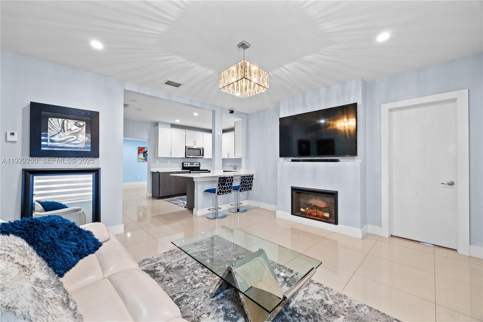 2520 SW 13th St Miami, FL 33145