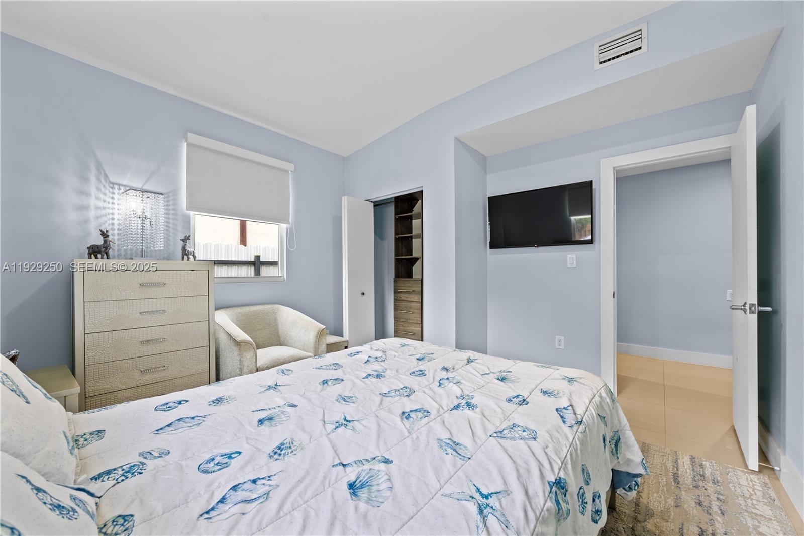 2520 SW 13th St Miami, FL 33145