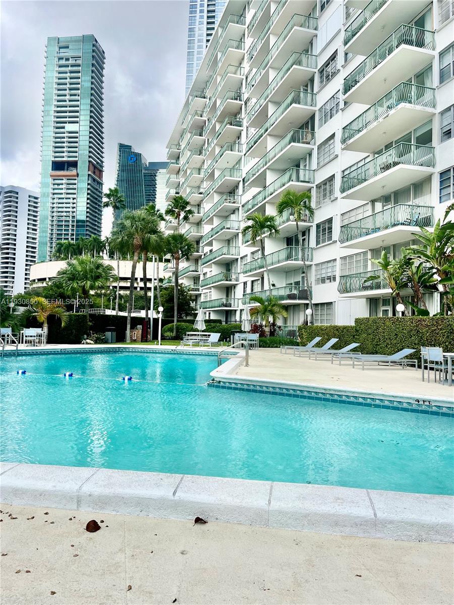 1408 Brickell Bay Dr #302