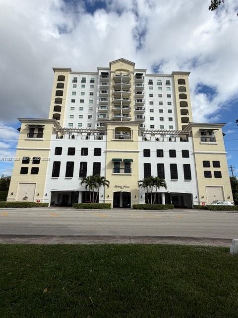 1627 SW 37th Ave #406 Miami, FL 33145