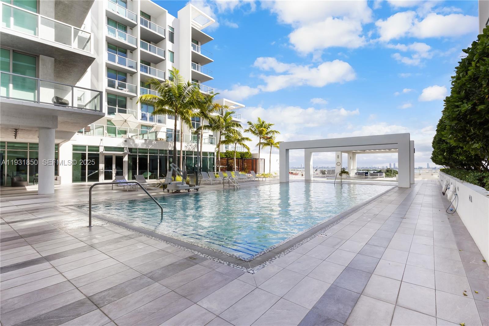 image Quadro Condo18