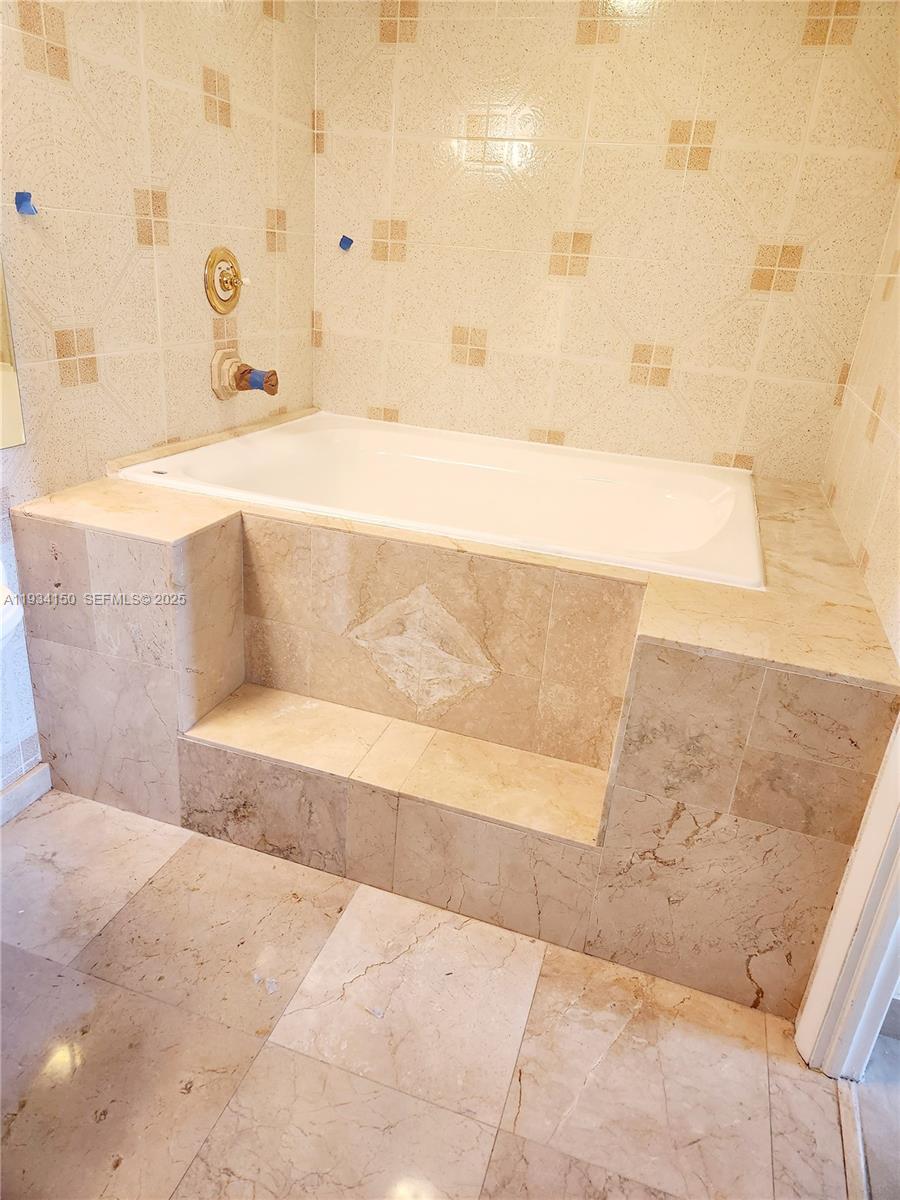 image Winston Towers 30012