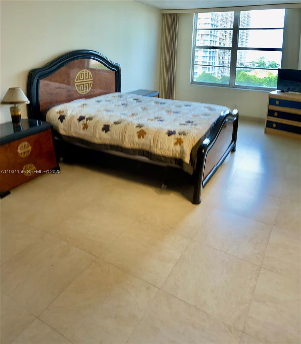 image Winston Towers 30025