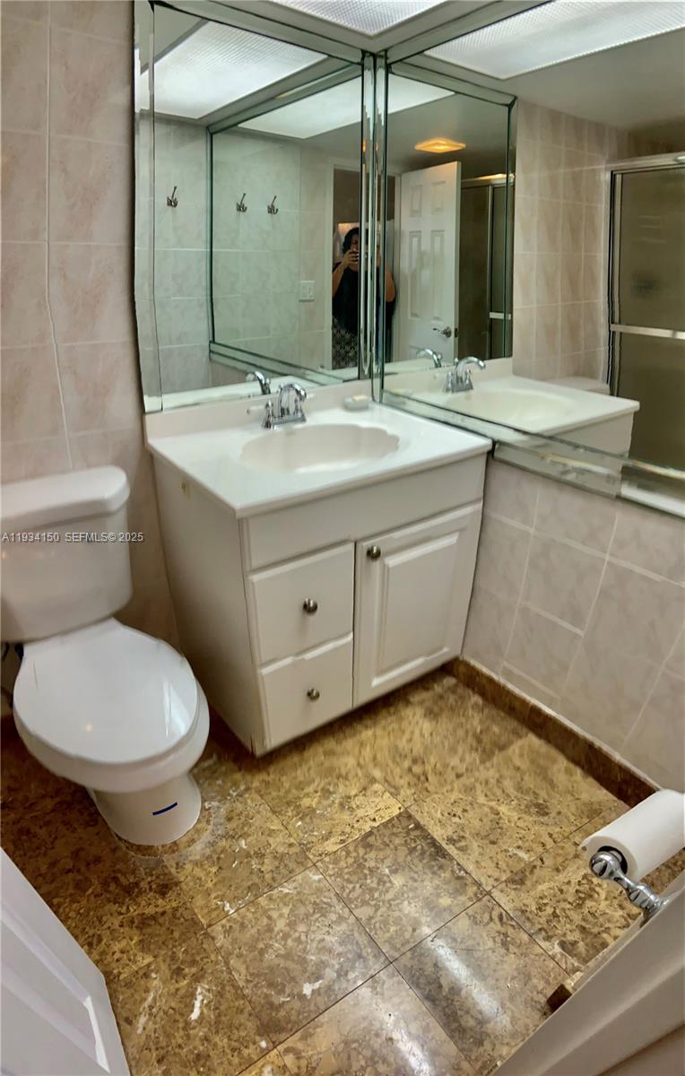 image Winston Towers 30026