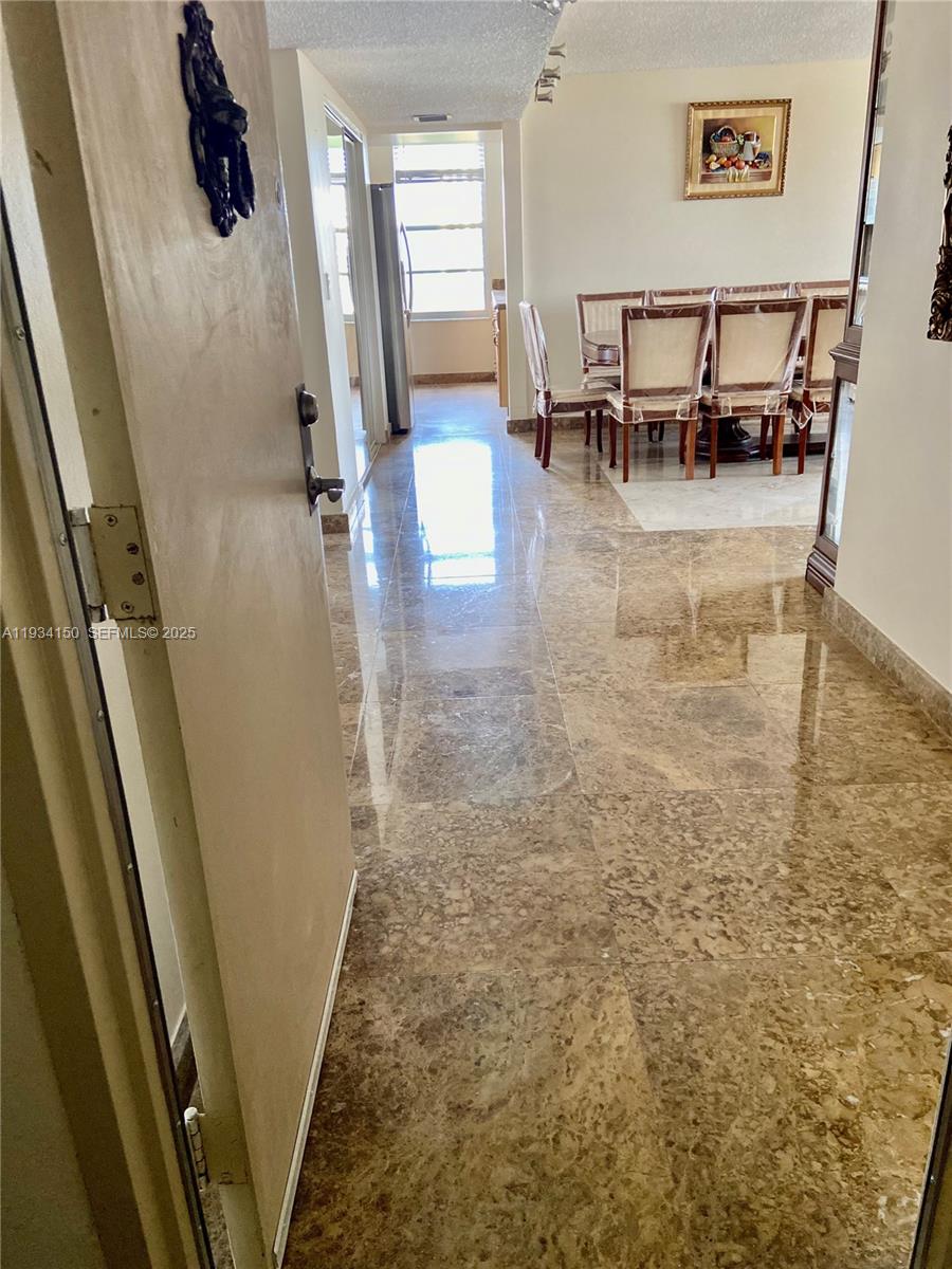 image Winston Towers 30029