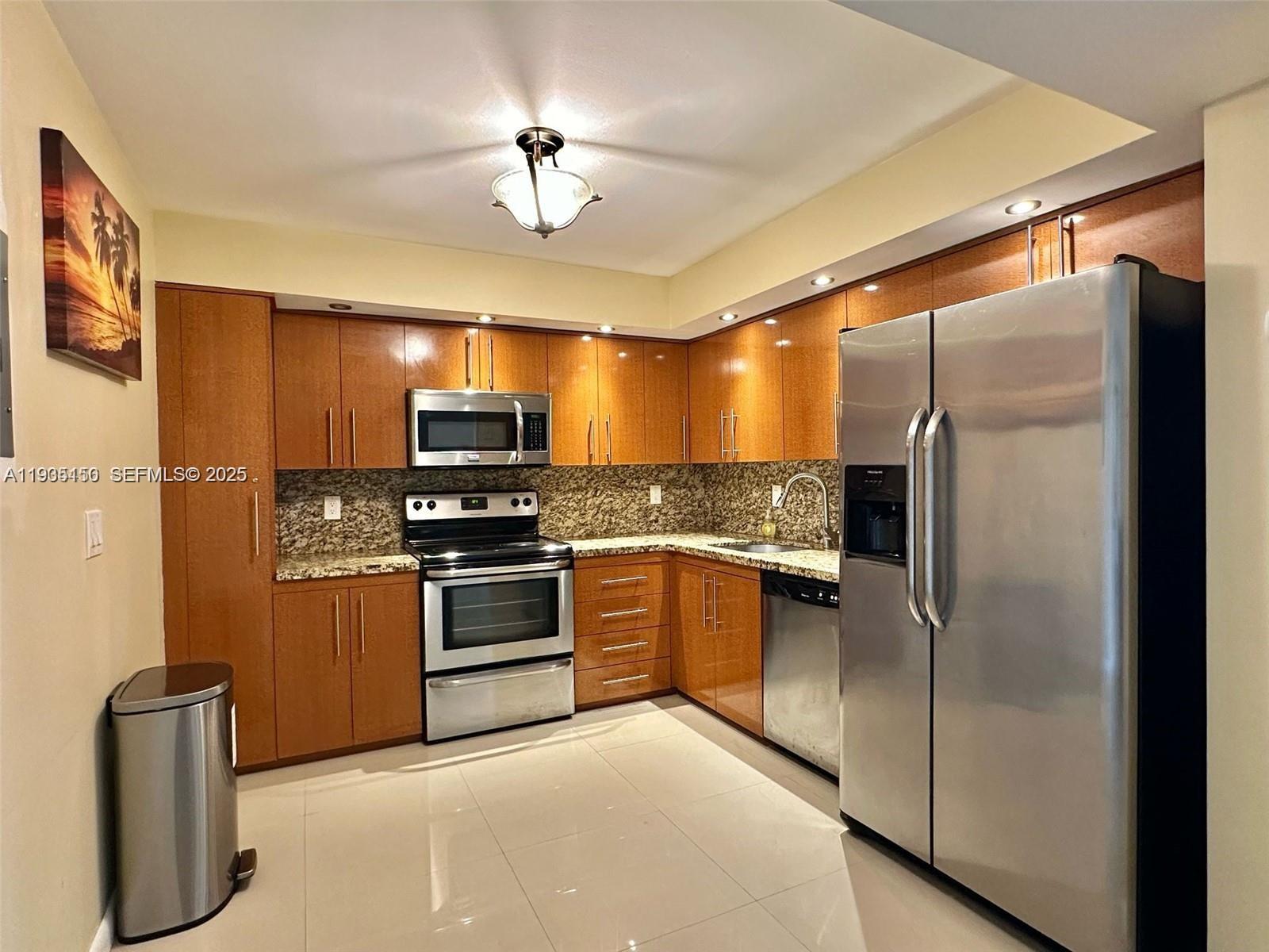 2401 S Ocean Dr #707