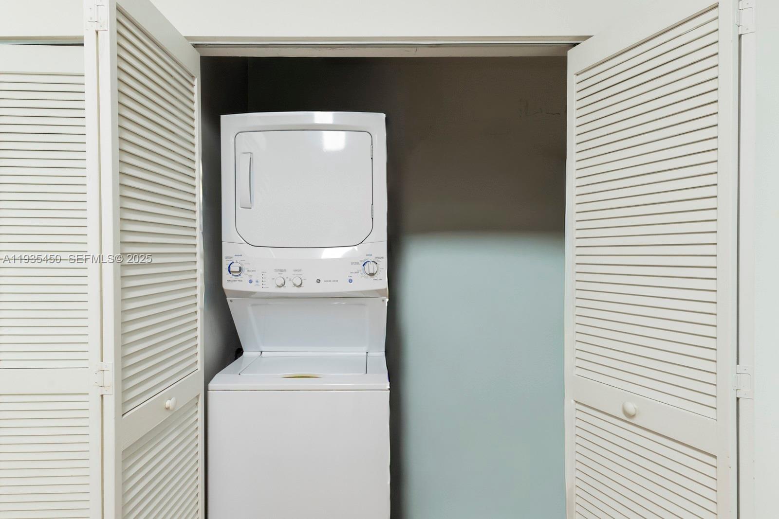 8395 SW 73rd Ave #521 Miami, FL 33143