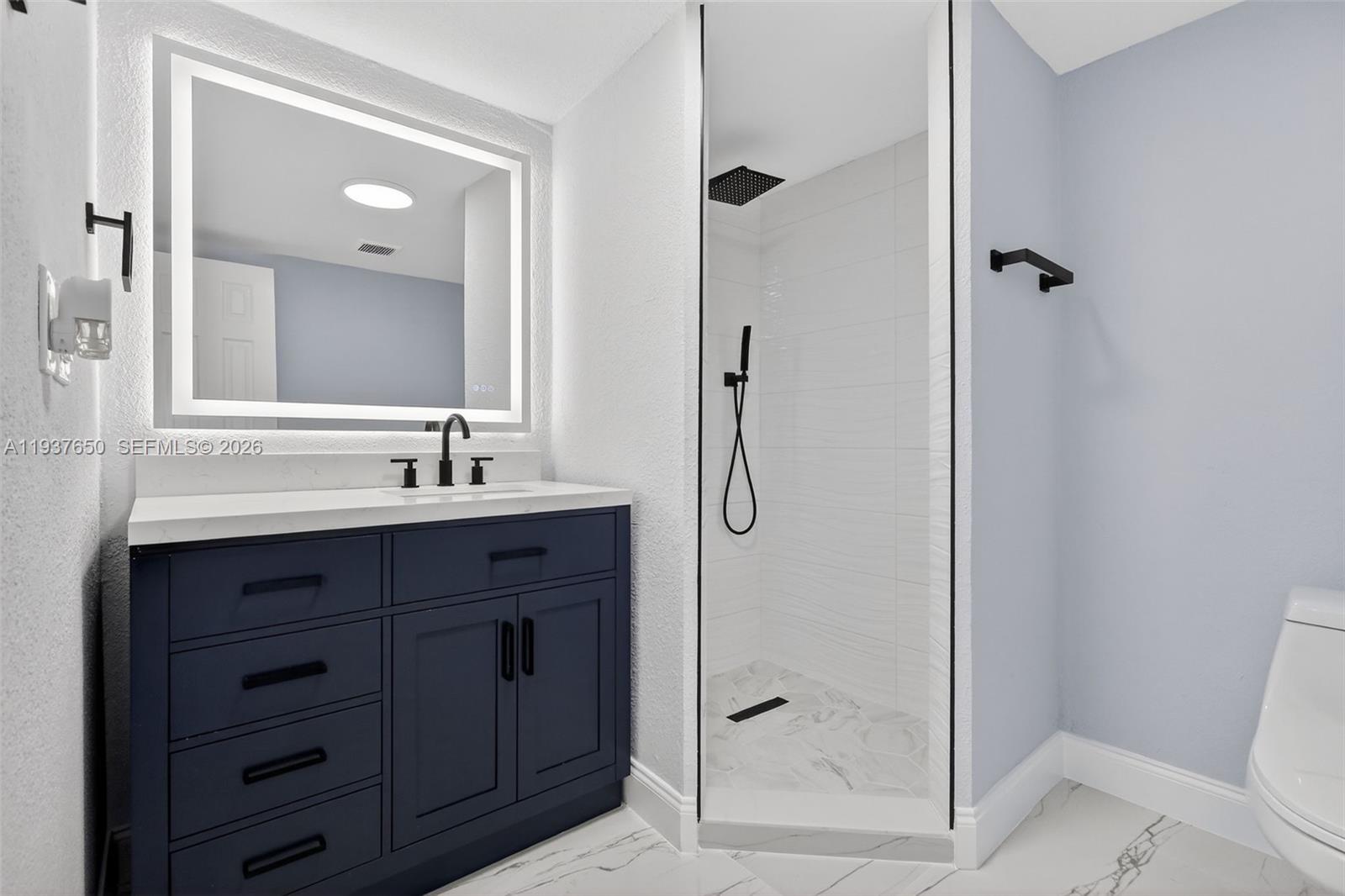 870 NE 144th St North Miami, FL 33161