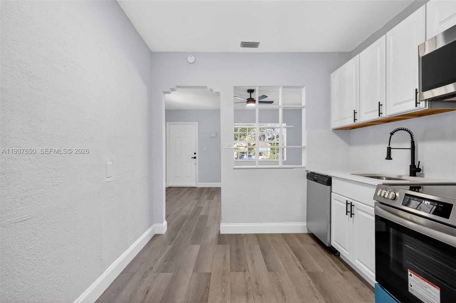 870 NE 144th St North Miami, FL 33161