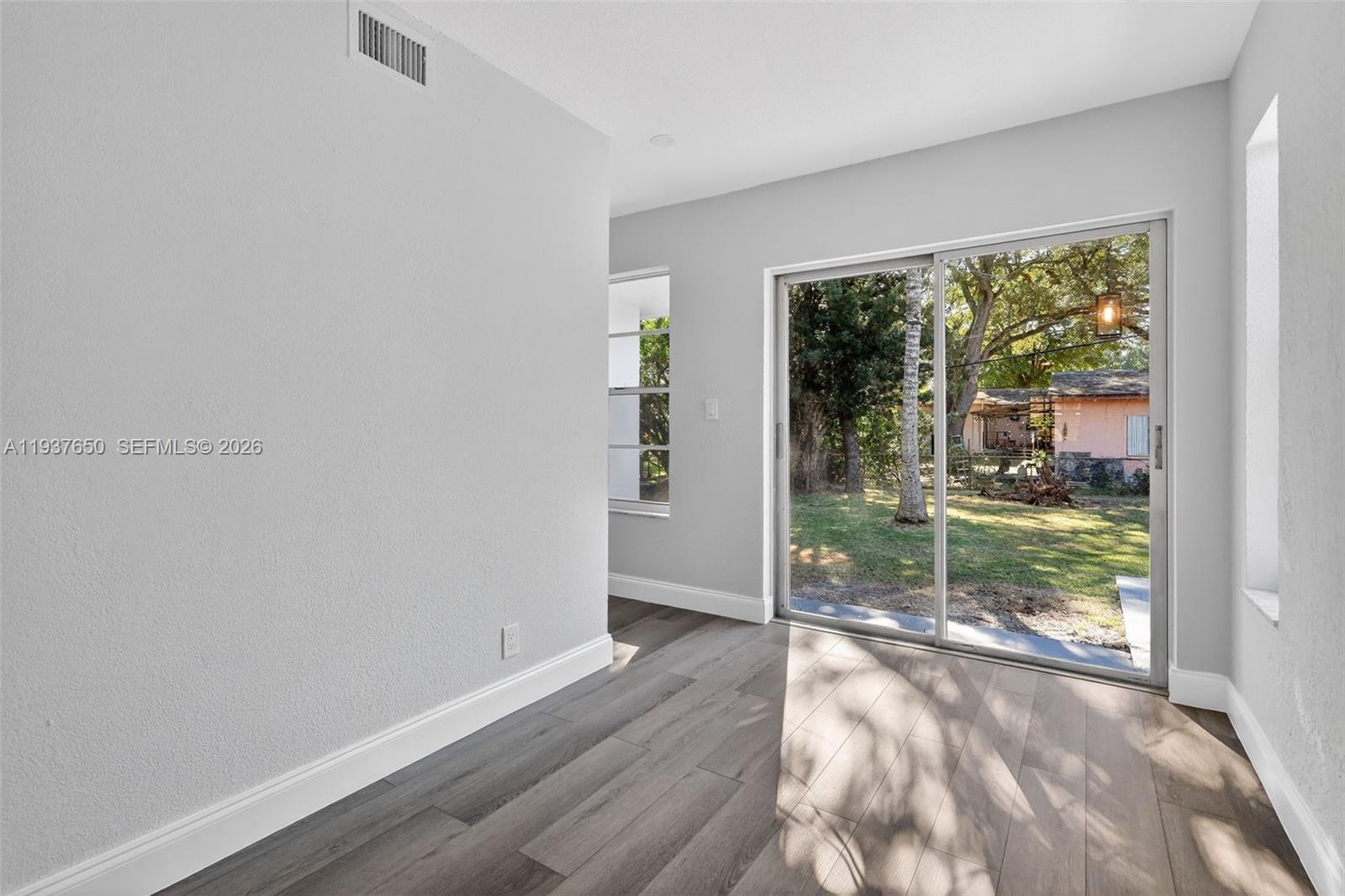 870 NE 144th St North Miami, FL 33161