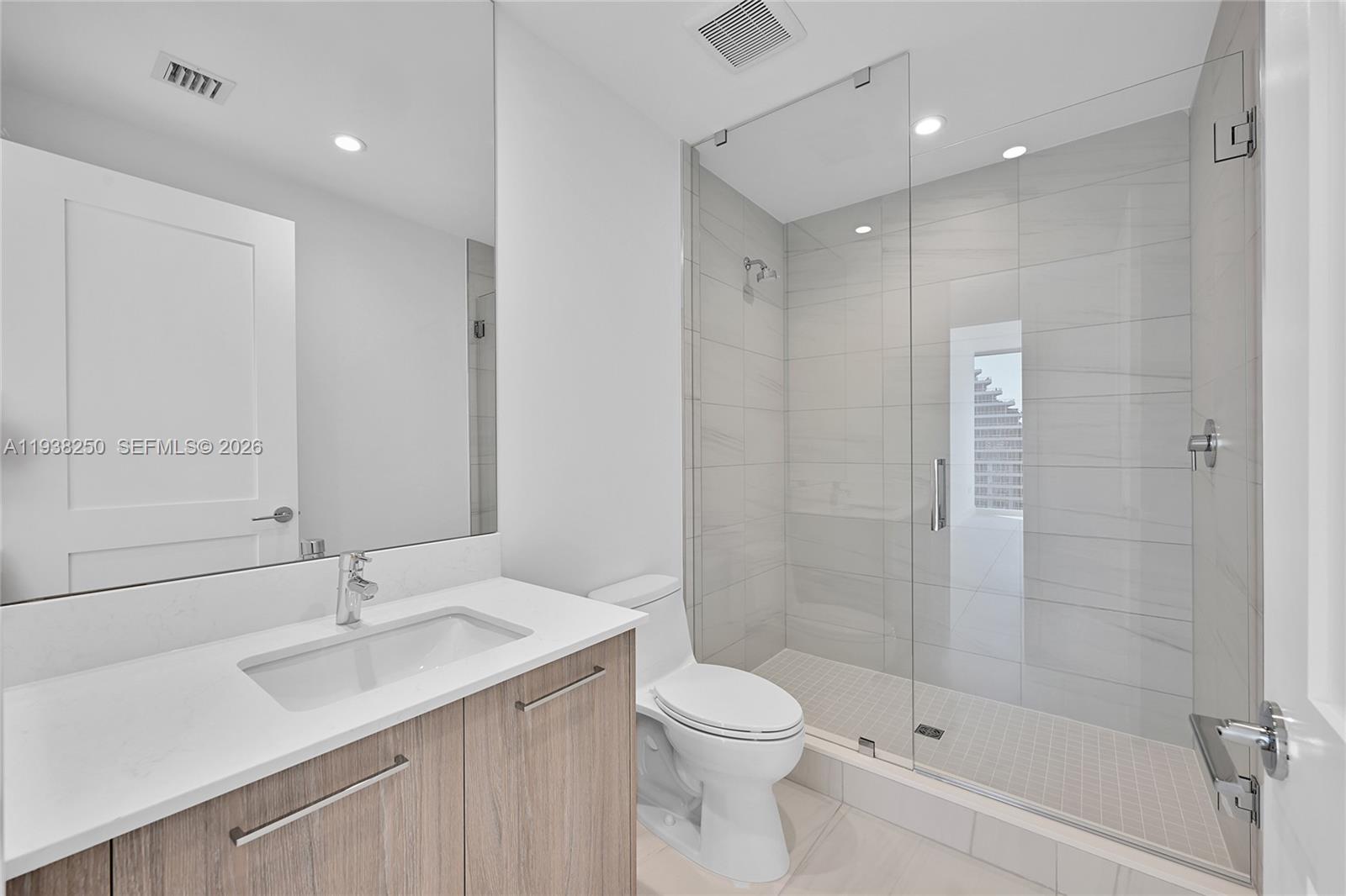 151 N Seabreeze #1701E Fort Lauderdale, FL 33304