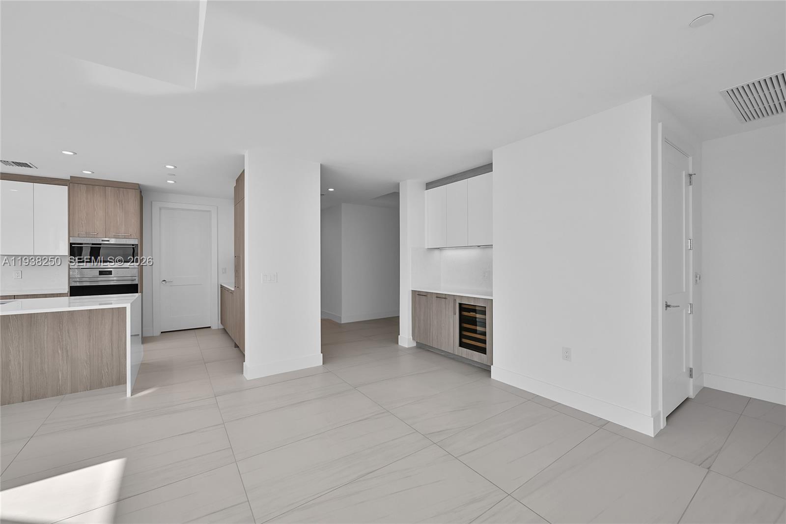 151 N Seabreeze #1701E Fort Lauderdale, FL 33304