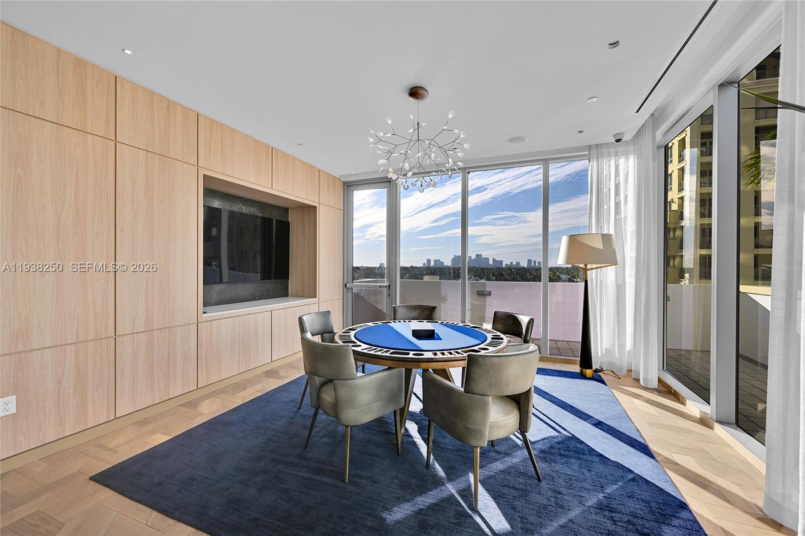 151 N Seabreeze #1701E Fort Lauderdale, FL 33304