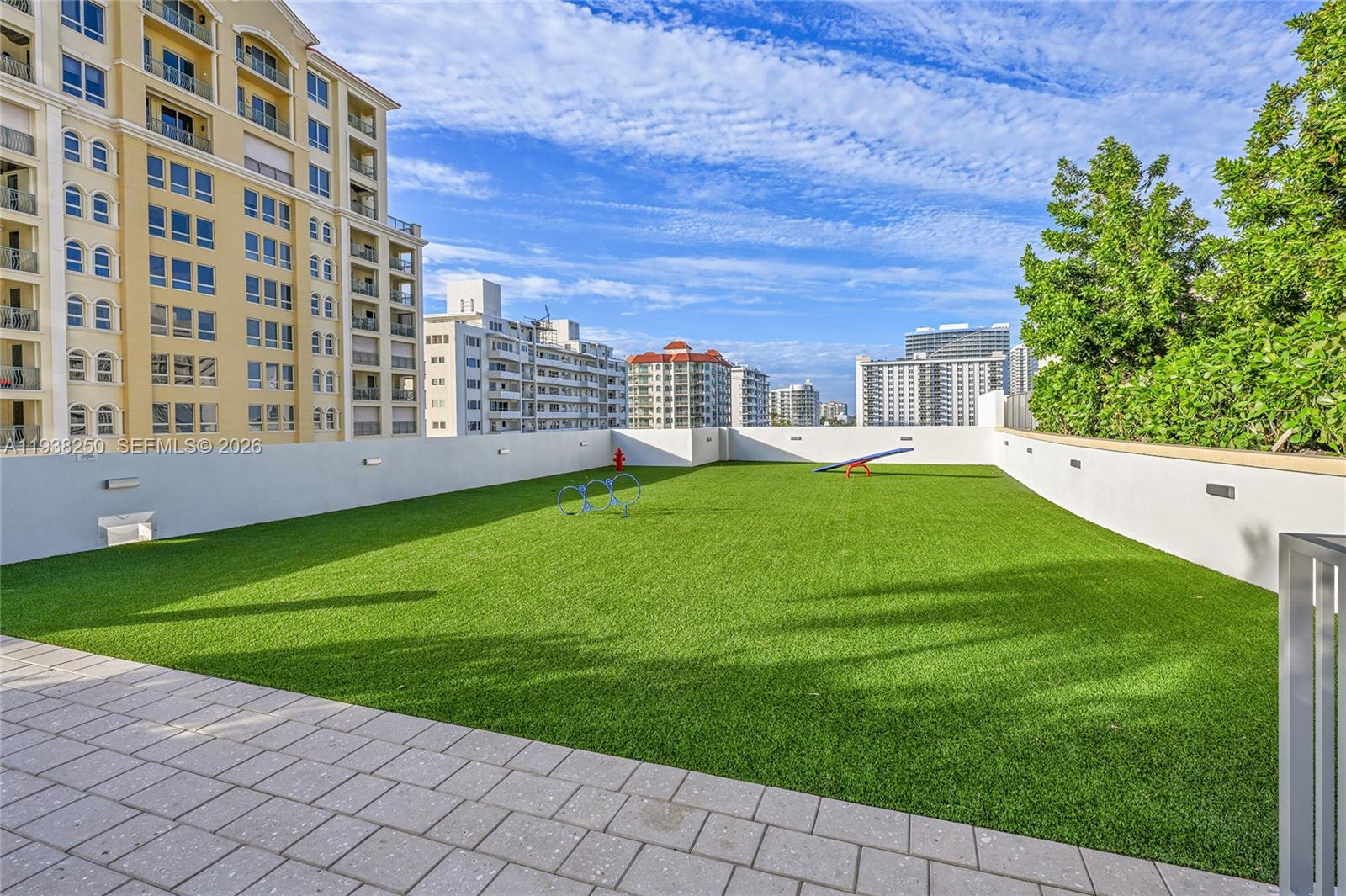 151 N Seabreeze #1701E Fort Lauderdale, FL 33304