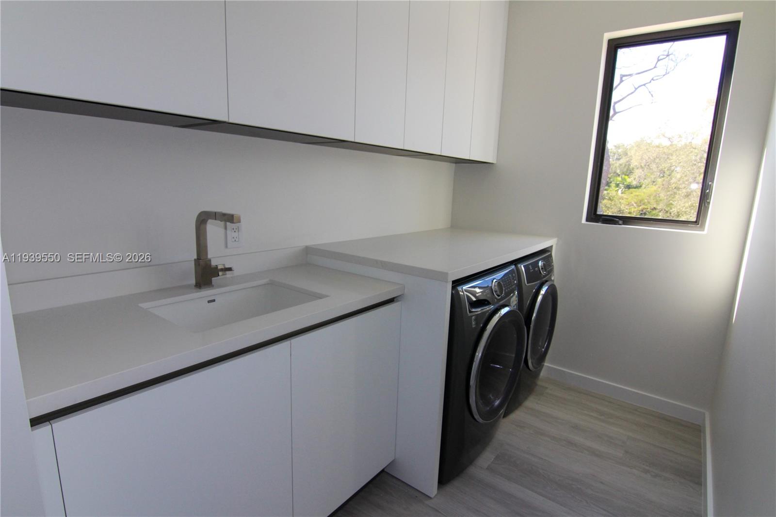 3540 Oak Ave Miami, FL 33133