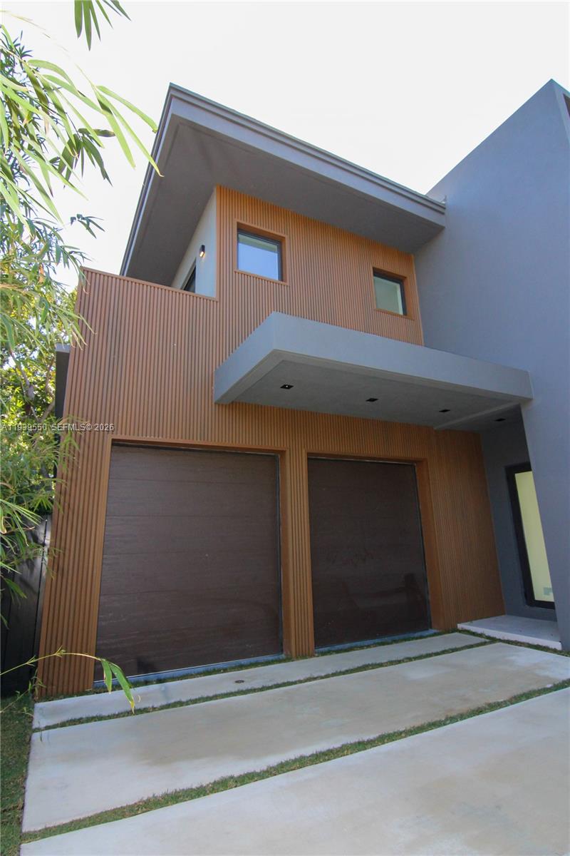 3540 Oak Ave Miami, FL 33133