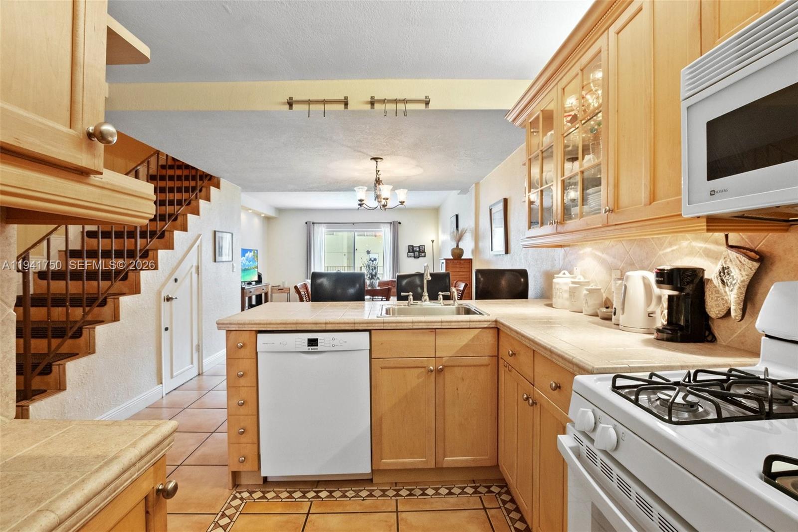 6703 N Kendall Dr #406 Pinecrest, FL 33156