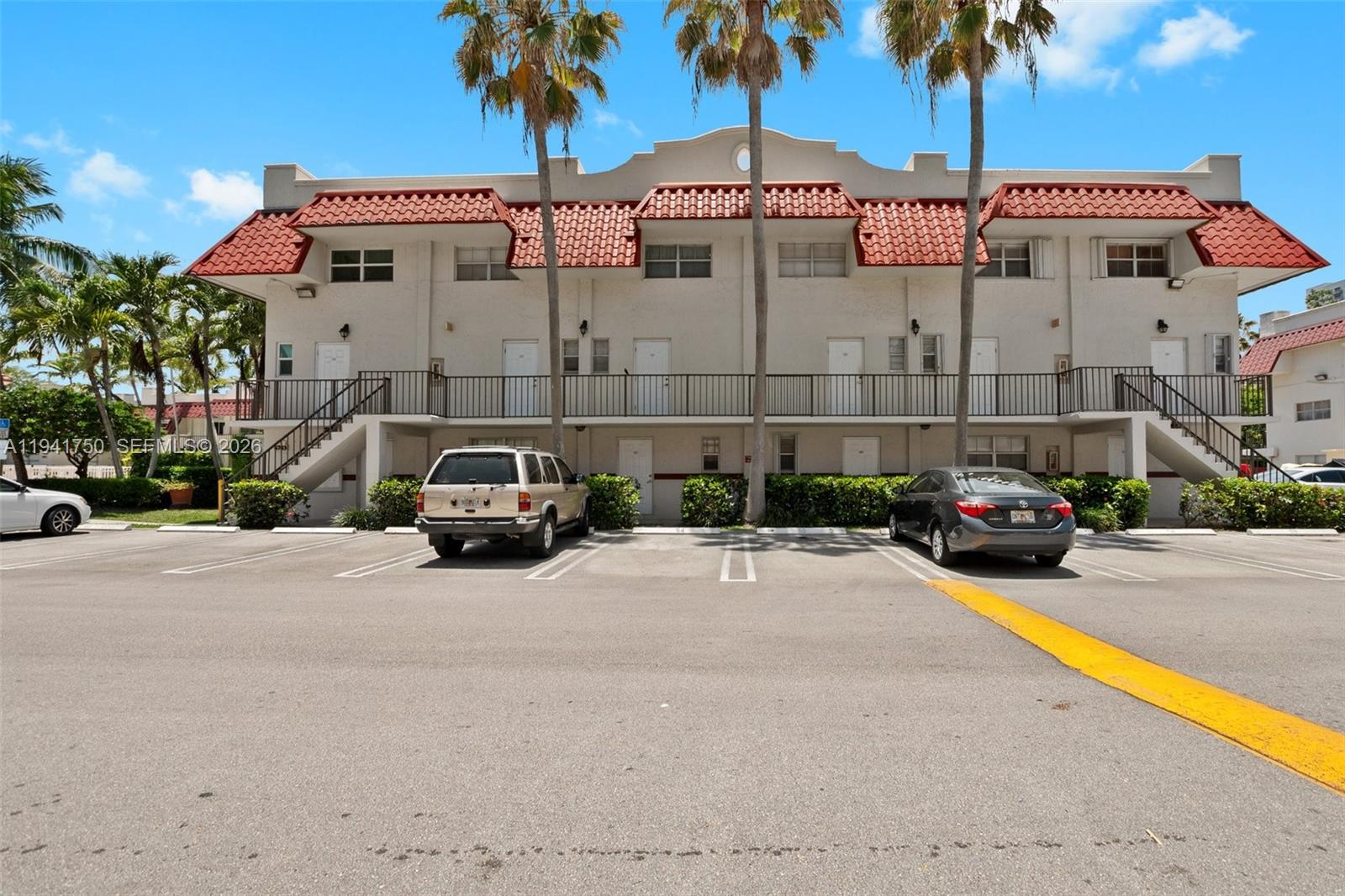 6703 N Kendall Dr #406 Pinecrest, FL 33156