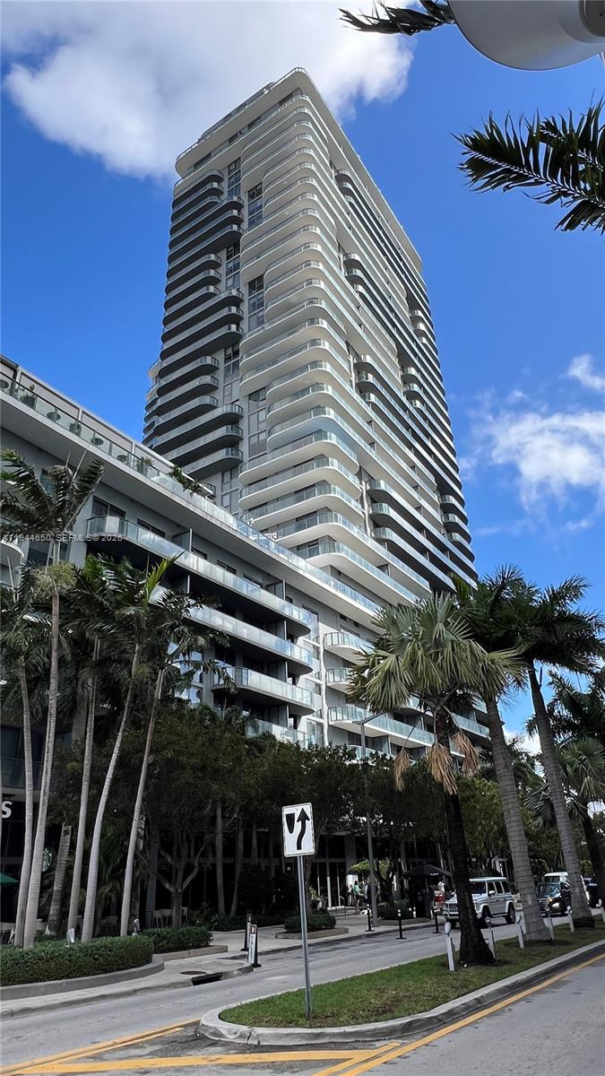 121 NE 34th St #1103