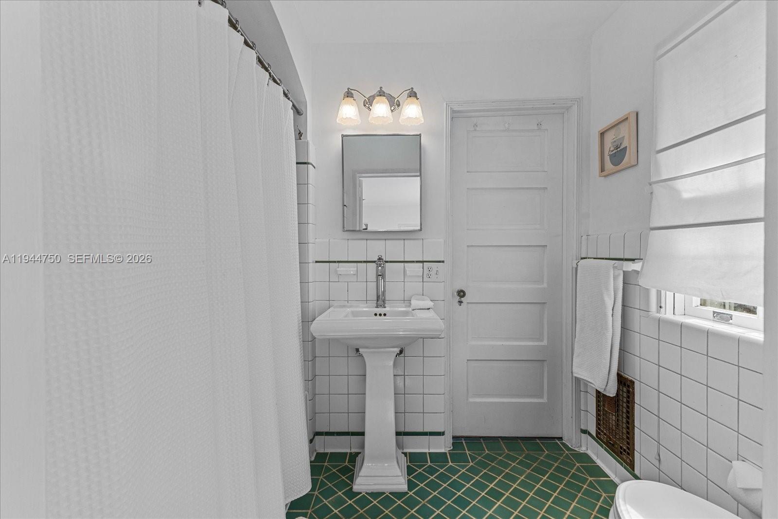 333 E Rivo Alto Dr Miami Beach, FL 33139