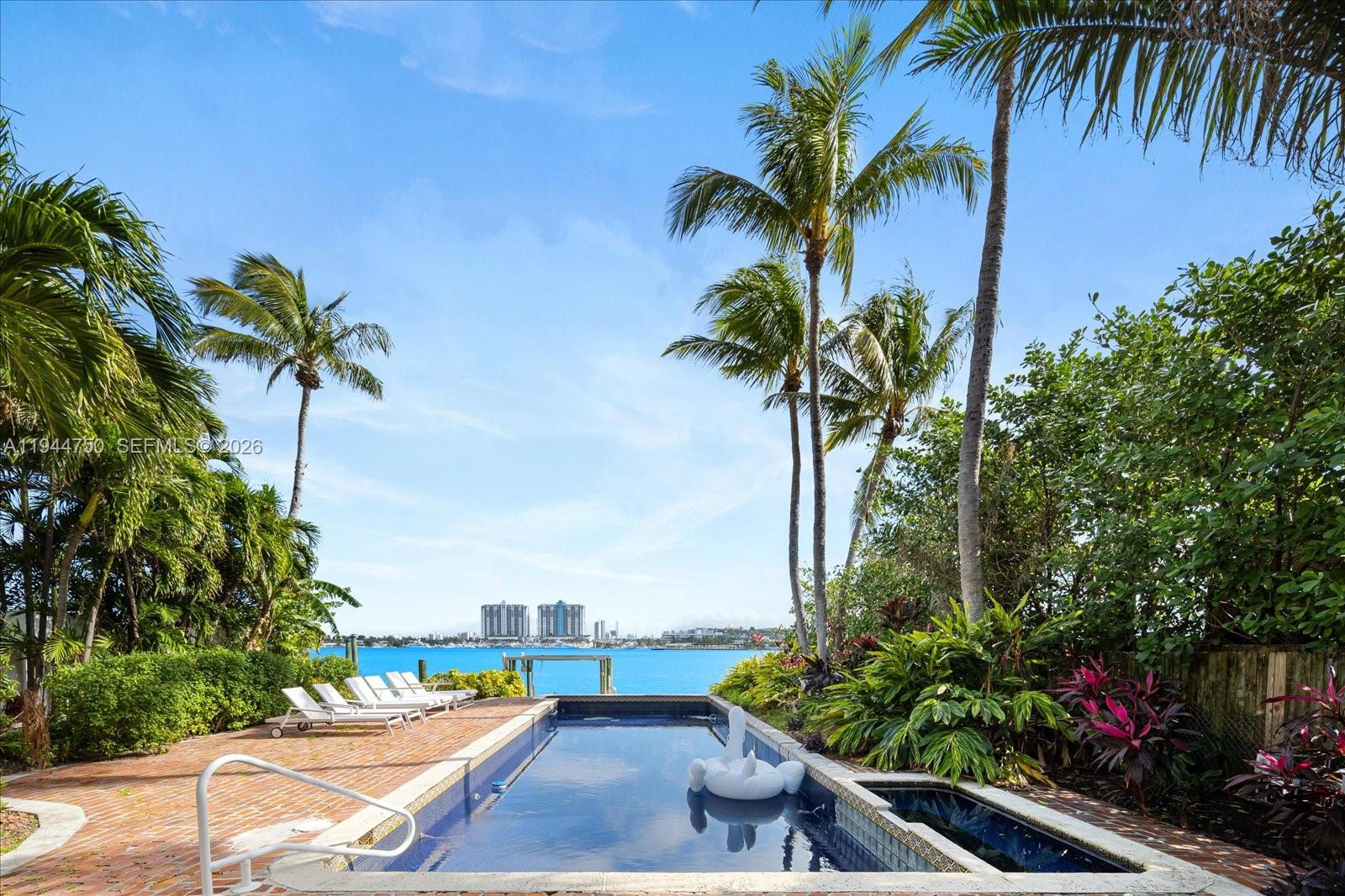 333 E Rivo Alto Dr Miami Beach, FL 33139