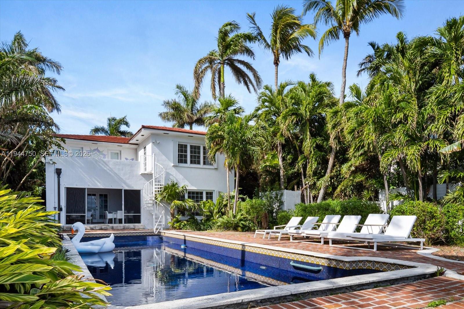 333 E Rivo Alto Dr Miami Beach, FL 33139