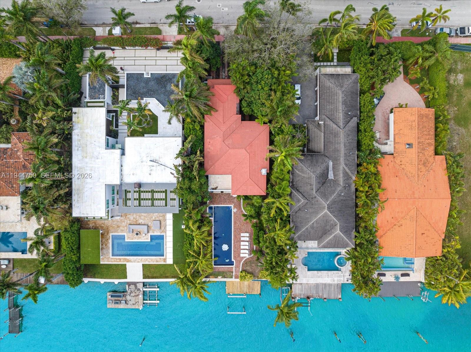 333 E Rivo Alto Dr Miami Beach, FL 33139